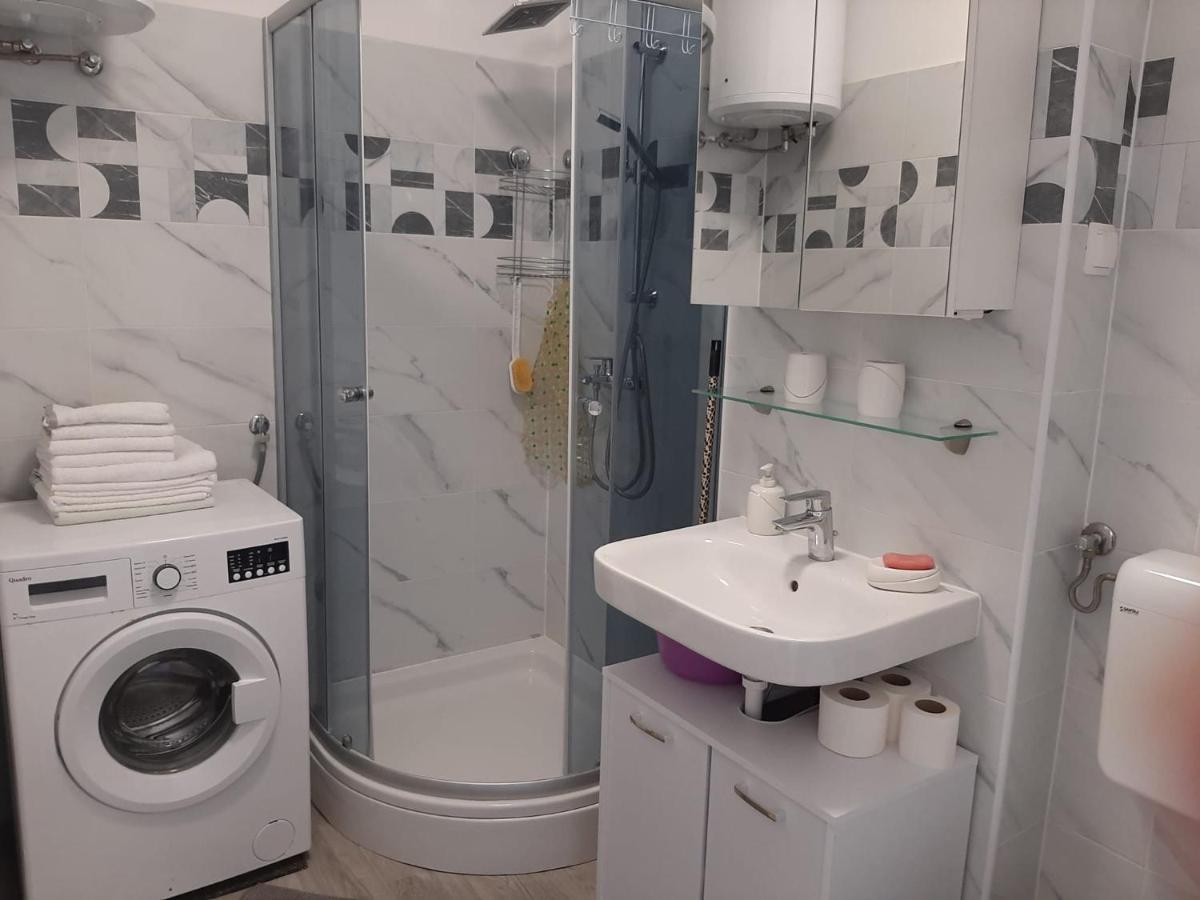 H&F Apartmani Vir Buitenkant foto