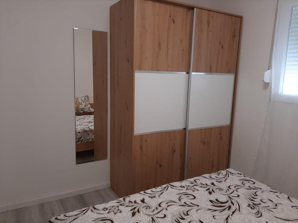 H&F Apartmani Vir Buitenkant foto